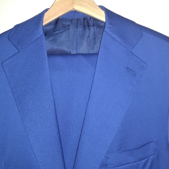 Two pieces suit
